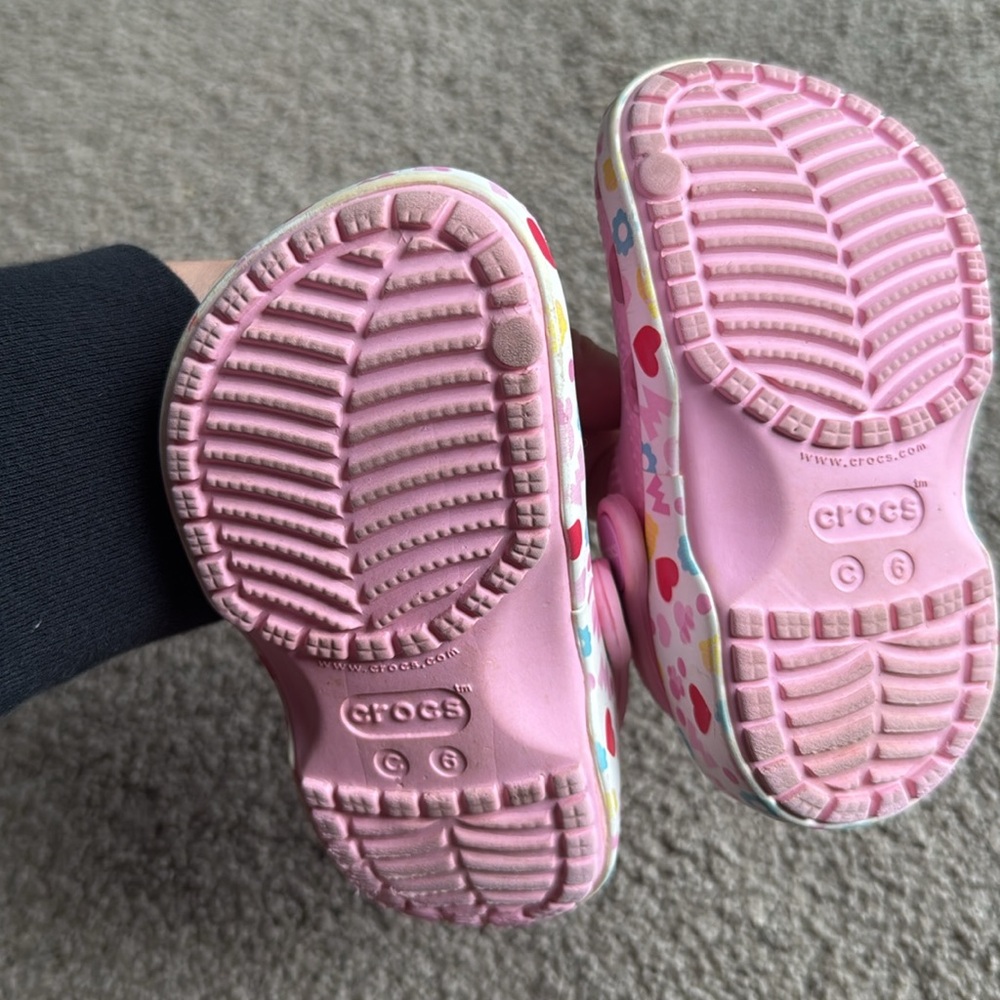 Toddler Minnie Mouse crocs - Picture 4 of 5